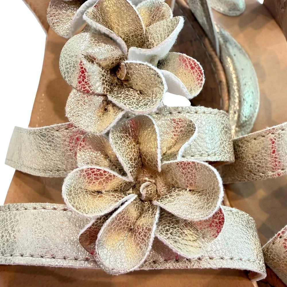 B.O.C. Wedge Floral Metallic Sandals Women 10 Gold Cork Heel Boho Feminine Party